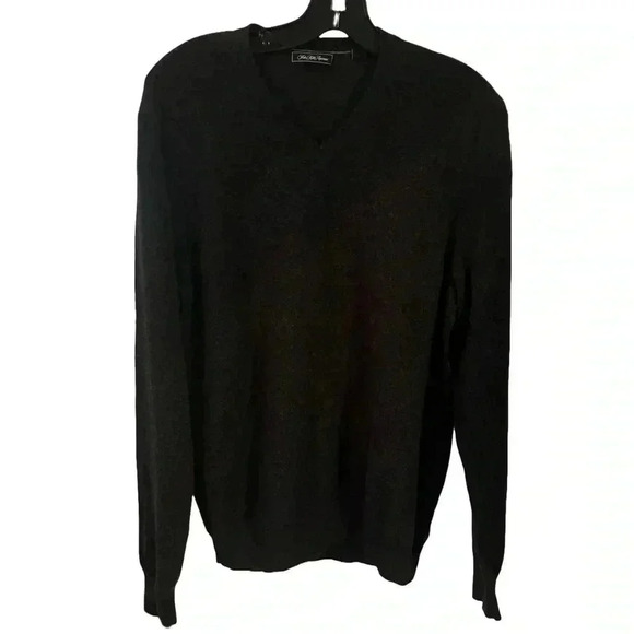 Saks Fifth Avenue Men’s 100% Cashmere V-Neck Sweater Size L - Picture 1 of 8
